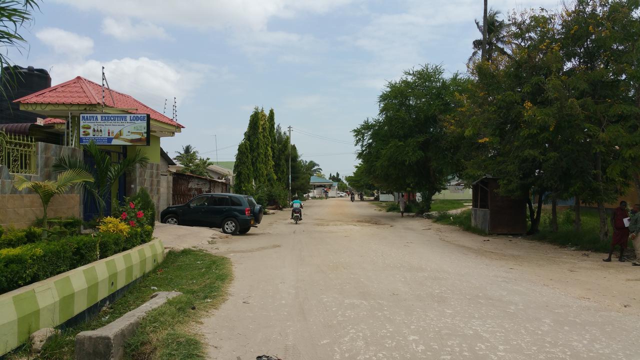 Mauya Executive Lodge Dar es Salaam Exteriör bild